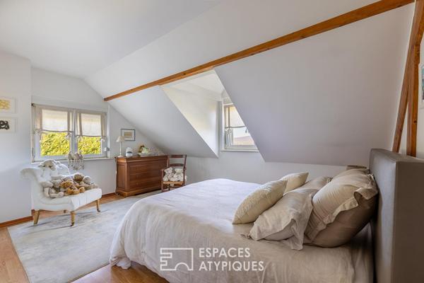 Maison familiale avec piscine et vue panoramique sur les monts