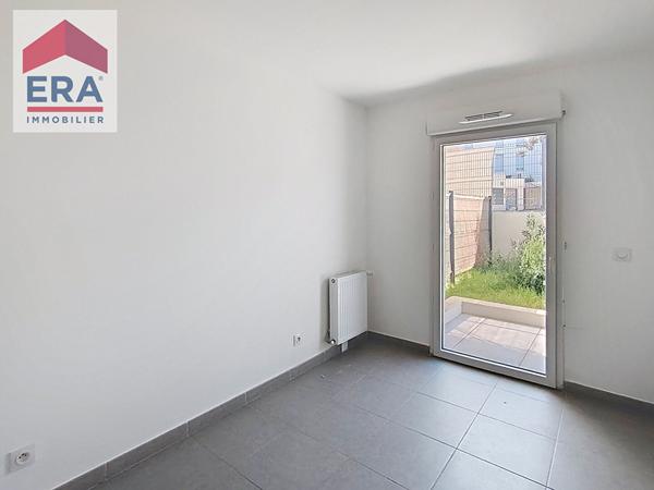 A VENDRE  MARSEILLE 13013 ST JEROME APPARTEMENT TYPE4 AVEC TERRASSE,JARDIN,PLACES DE PARKING.