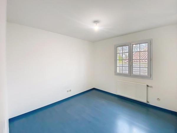 LE HAILLAN : maison plain pied de 110 m2 + jardin