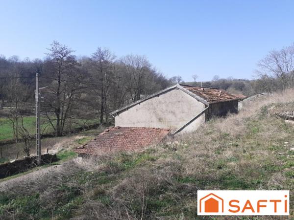 Ancien lieu d'élevage, à la campagne.