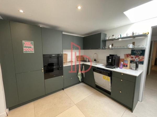 Bureau de 215 m² à louer à Bordeaux Saint-Michel - Victoire