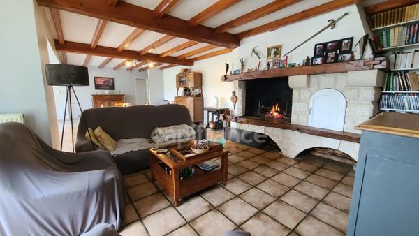 Maison familiale de charme de 160 m² sur Sous-sol complet et jardin 8000m2