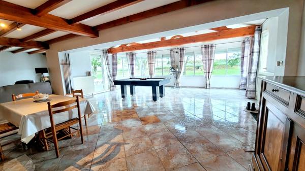 Maison familiale de charme de 160 m² sur Sous-sol complet et jardin 8000m2