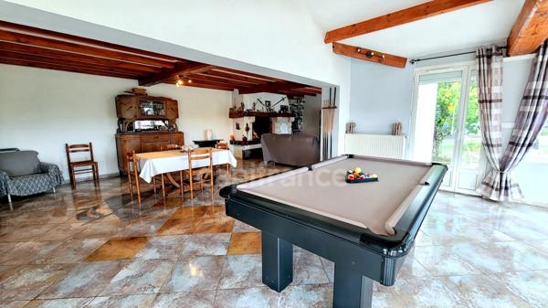 Maison familiale de charme de 160 m² sur Sous-sol complet et jardin 8000m2