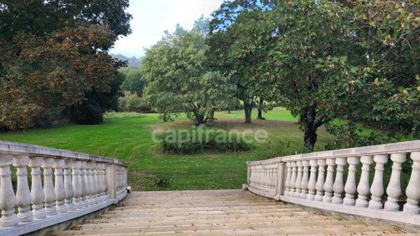 Maison familiale de charme de 160 m² sur Sous-sol complet et jardin 8000m2