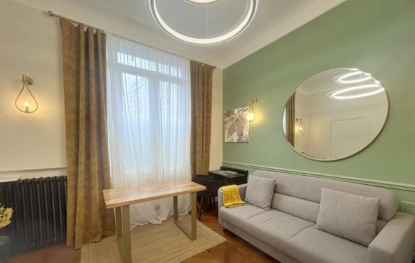 T2 - 29m2 - SEJOUR/CUISINE - SALLE D'EAU - CHAMBRE - MEUBLÉ