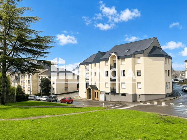Location Studio 23.9 m² - 75 RUE SAINTE CATHERINE Laval 53000