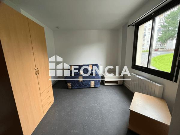 Location Studio 23.9 m² - 75 RUE SAINTE CATHERINE Laval 53000