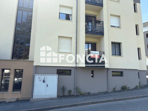 Location Studio 23.9 m² - 75 RUE SAINTE CATHERINE Laval 53000