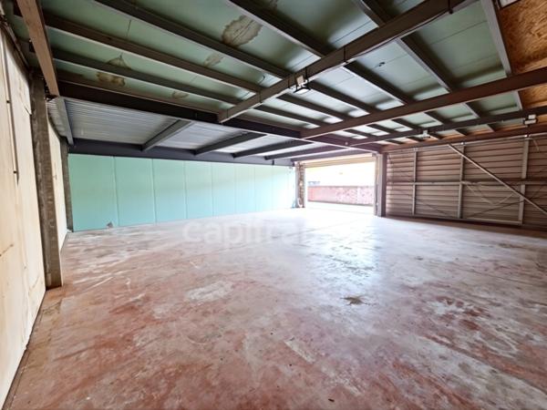 Hangar de stockage, 100 m², Rue de l'industrie à Jarry - Baie-Mahault