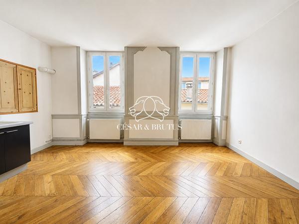 HYPER CENTRE – T2 – 41.6m² – BON ETAT – AU CALME