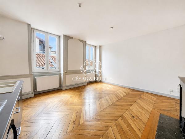 HYPER CENTRE – T2 – 41.6m² – BON ETAT – AU CALME