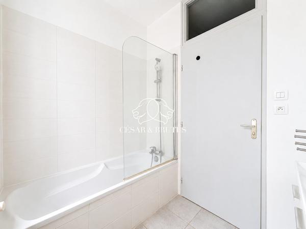 HYPER CENTRE – T2 – 41.6m² – BON ETAT – AU CALME