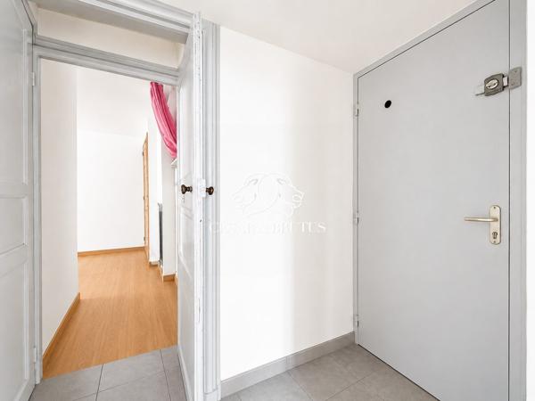 HYPER CENTRE – T2 – 41.6m² – BON ETAT – AU CALME