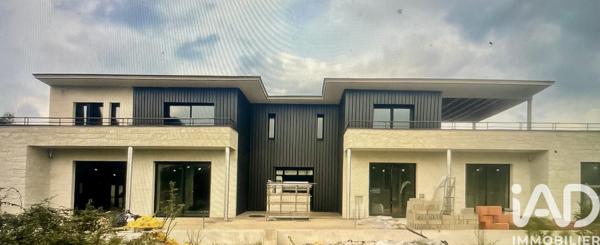 Maison à vendre 8 pièces 370 m² Nîmes