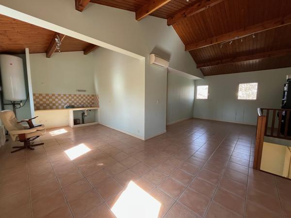 150 m² LOCAL COMMERCIAL 97 M² + HABITATION 50 M²