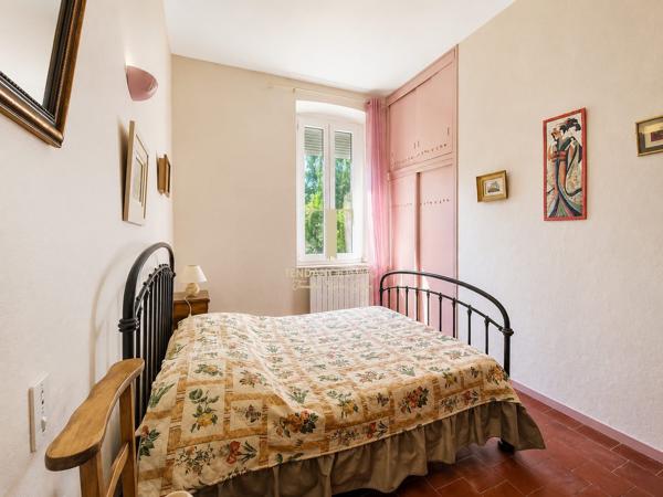 PROPRIÉTÉ FAMILIALE DE CARACTÈRE SUR PLUS DE 5 670 m² DE TERRAIN ARBORÉ – PEYRIAC-DE-MER