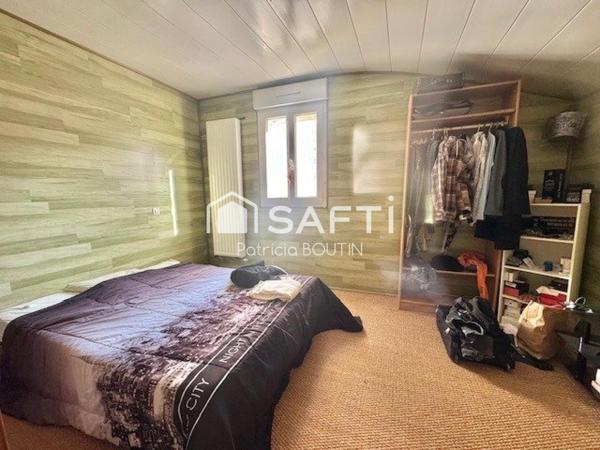 MAISON DE VILLE 2 CHAMBRES COUR ET GARAGE AU CENTRE VILLE DE NIORT