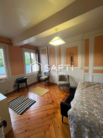 Maison de ville 4 chambres, plein centre, au calme !