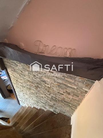 Maison de ville 4 chambres, plein centre, au calme !