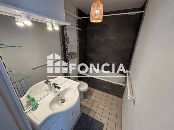 Location Appartement meublé 2 pièces 39.69 m² - PLAGE DE TRESTRAOU Perros Guirec 22700