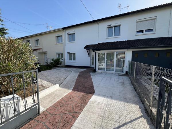 Maison de ville, 3 chambres + bureau, quartier calme.