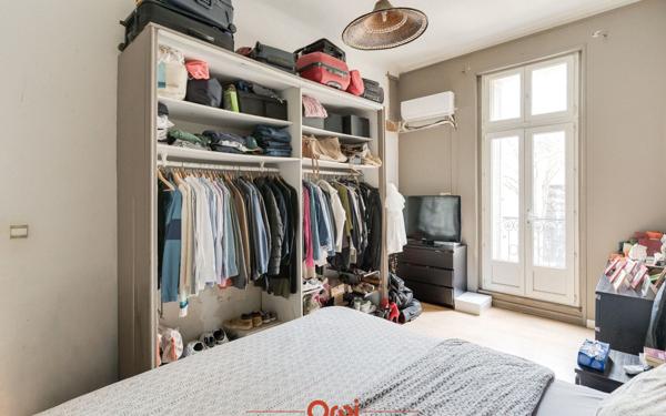 Appartement à vendre    5 pièces • 96,67 m2 Marseille 2