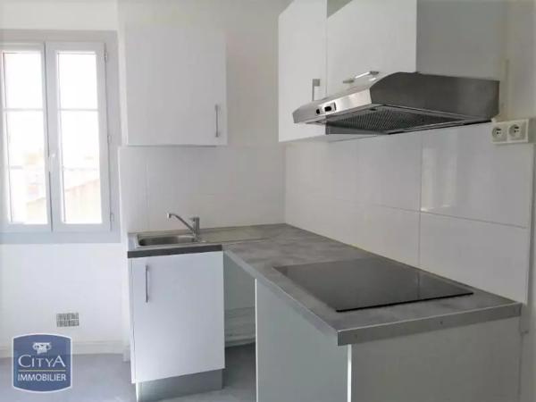 Appartement à louer 4 pièces 102.7m²