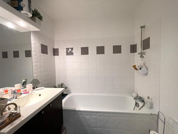 Appartement à vendre à  Fargues-Saint-Hilaire.