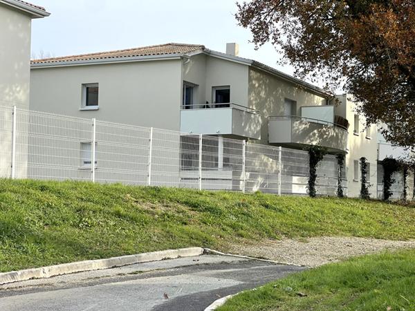 Appartement à vendre à  Fargues-Saint-Hilaire.