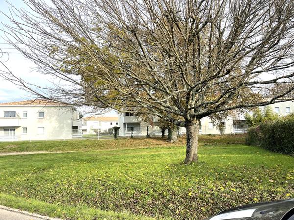 Appartement à vendre à  Fargues-Saint-Hilaire.