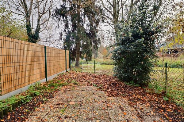 STUDIO QUARTIER SAINT MARTIN AVEC JARDIN ET PLACE DE PARKING