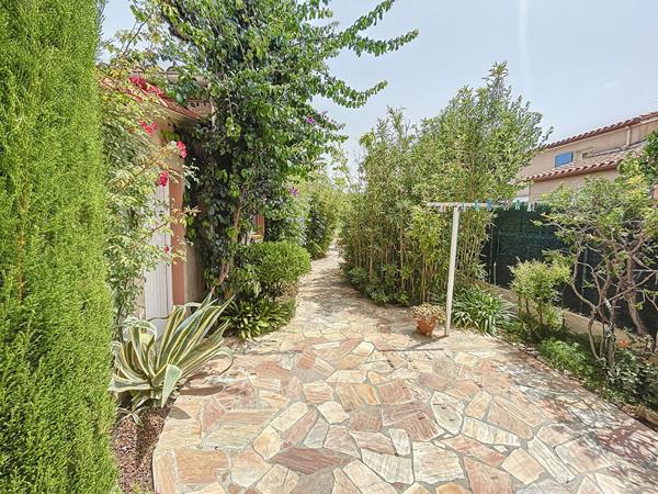 Maison 4 pièces de 90 m2 à vendre à Argelès-sur-Mer sur une parcelle de prés de 400m2