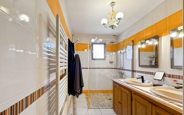 Maison à vendre    5 pièces • 138 m2 Coulounieix-Chamiers