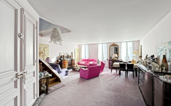 Maison à vendre    8 pièces • 235 m2 Périgueux