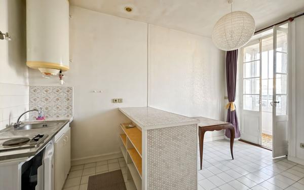 Maison à vendre    8 pièces • 235 m2 Périgueux