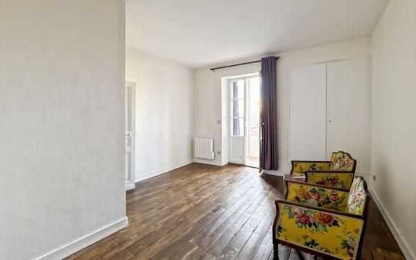 Maison à vendre    8 pièces • 235 m2 Périgueux