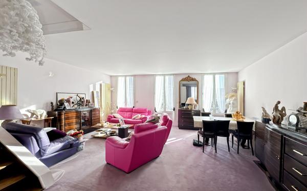 Maison à vendre    8 pièces • 235 m2 Périgueux