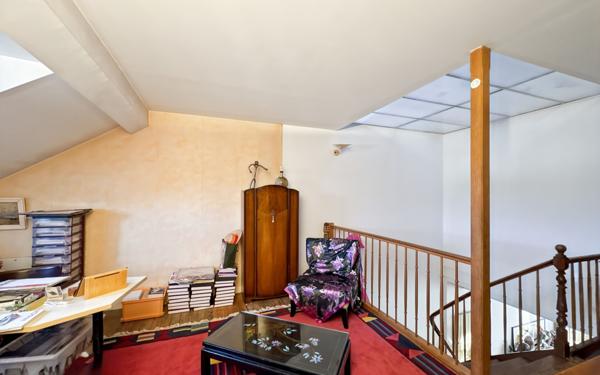 Maison à vendre    8 pièces • 235 m2 Périgueux
