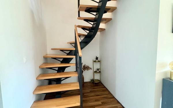 Maison à vendre    7 pièces • 196 m2 Idron