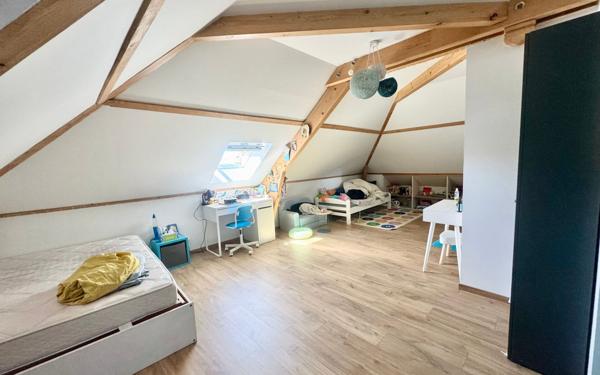 Maison à vendre    7 pièces • 196 m2 Idron