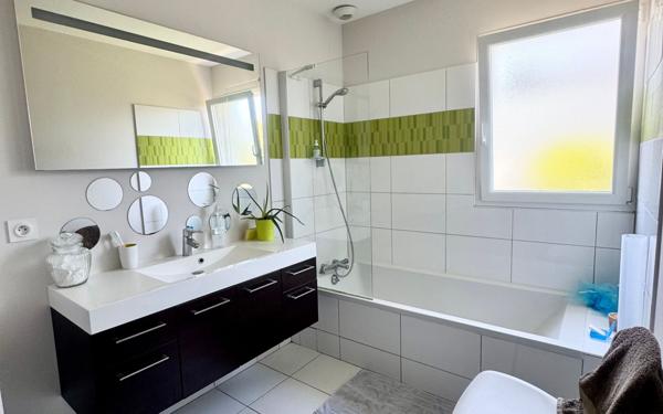 Maison à vendre    7 pièces • 196 m2 Idron