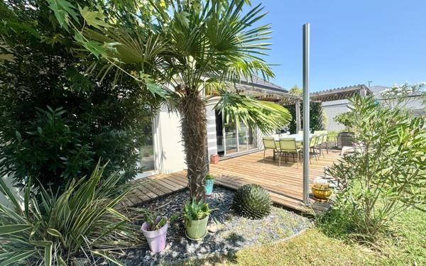 Maison à vendre    7 pièces • 196 m2 Idron