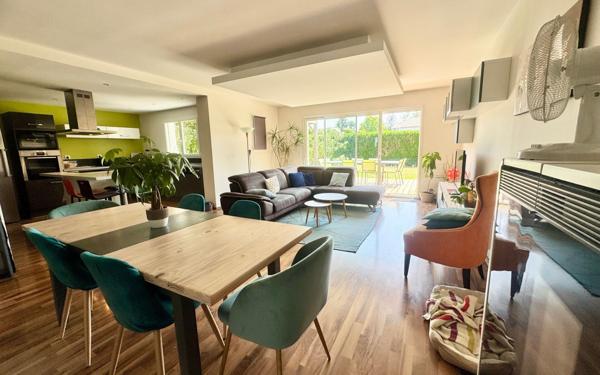 Maison à vendre    7 pièces • 196 m2 Idron