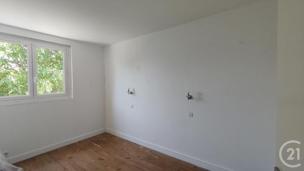 Maison à vendre  5 pièces - 80,70 m2 SAINTES - 17