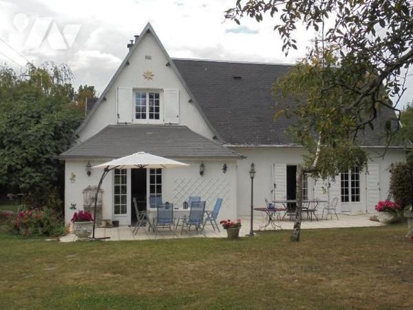 Maison à Vendre à Beaugency (45190) dans le Loiret (45)

Vente d'une maison située à Beaugenc...