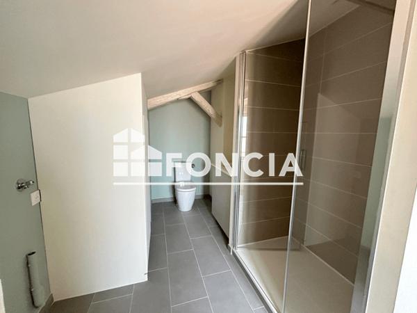 Location Appartement 3 pièces 70.16 m² - 19 RUE VICTOR HUGO Saintes 17100