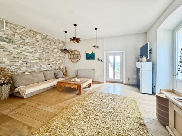 Ventabren (13122) Maison de village pleine de charme avec studio indépendant et vue Sainte-Victoire – Ventabren