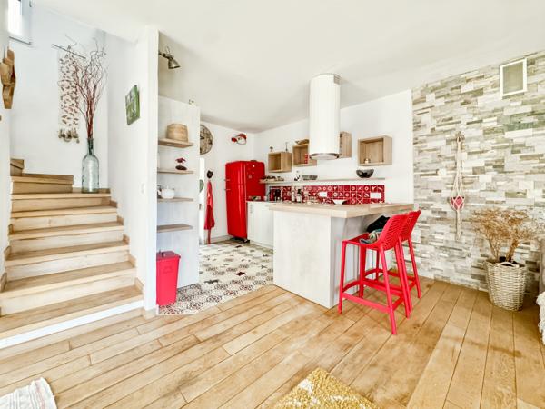 Ventabren (13122) Maison de village pleine de charme avec studio indépendant et vue Sainte-Victoire – Ventabren