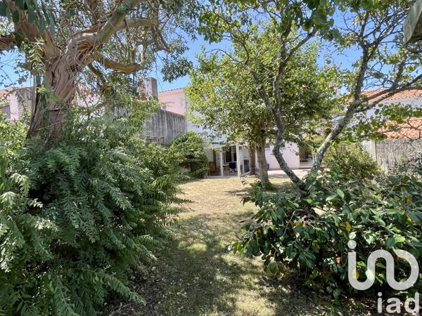 Maison à vendre 7 pièces 132 m² Saint-Gilles-Croix-de-Vie